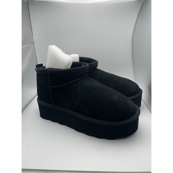 CUSHIONAIRE Women's COZY Genuine Suede pull on platform boot, Black 8.5 - Picture 1 of 6